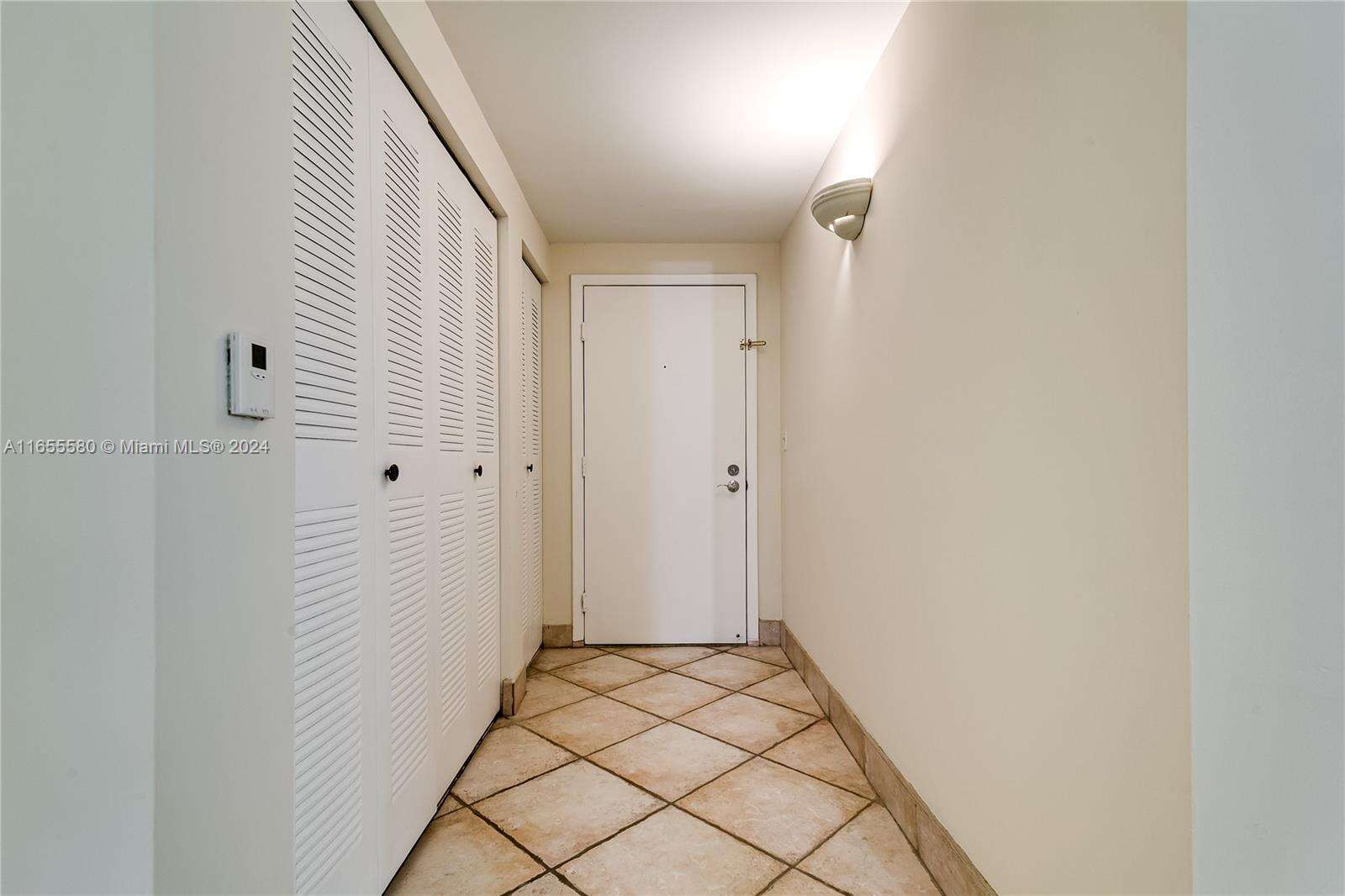 The Yacht Club At Aventura at 19701 Country Club Dr, Aventura, FL 33180 - For Rent photo 12