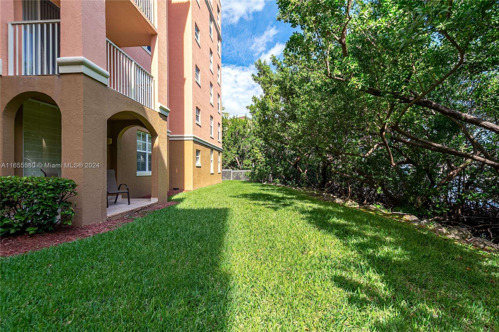 The Yacht Club At Aventura at 19701 Country Club Dr, Aventura, FL 33180 - For Rent photo 25