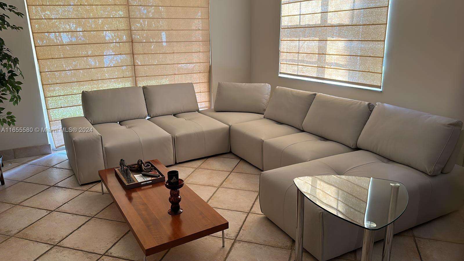 The Yacht Club At Aventura at 19701 Country Club Dr, Aventura, FL 33180 - For Rent photo 5