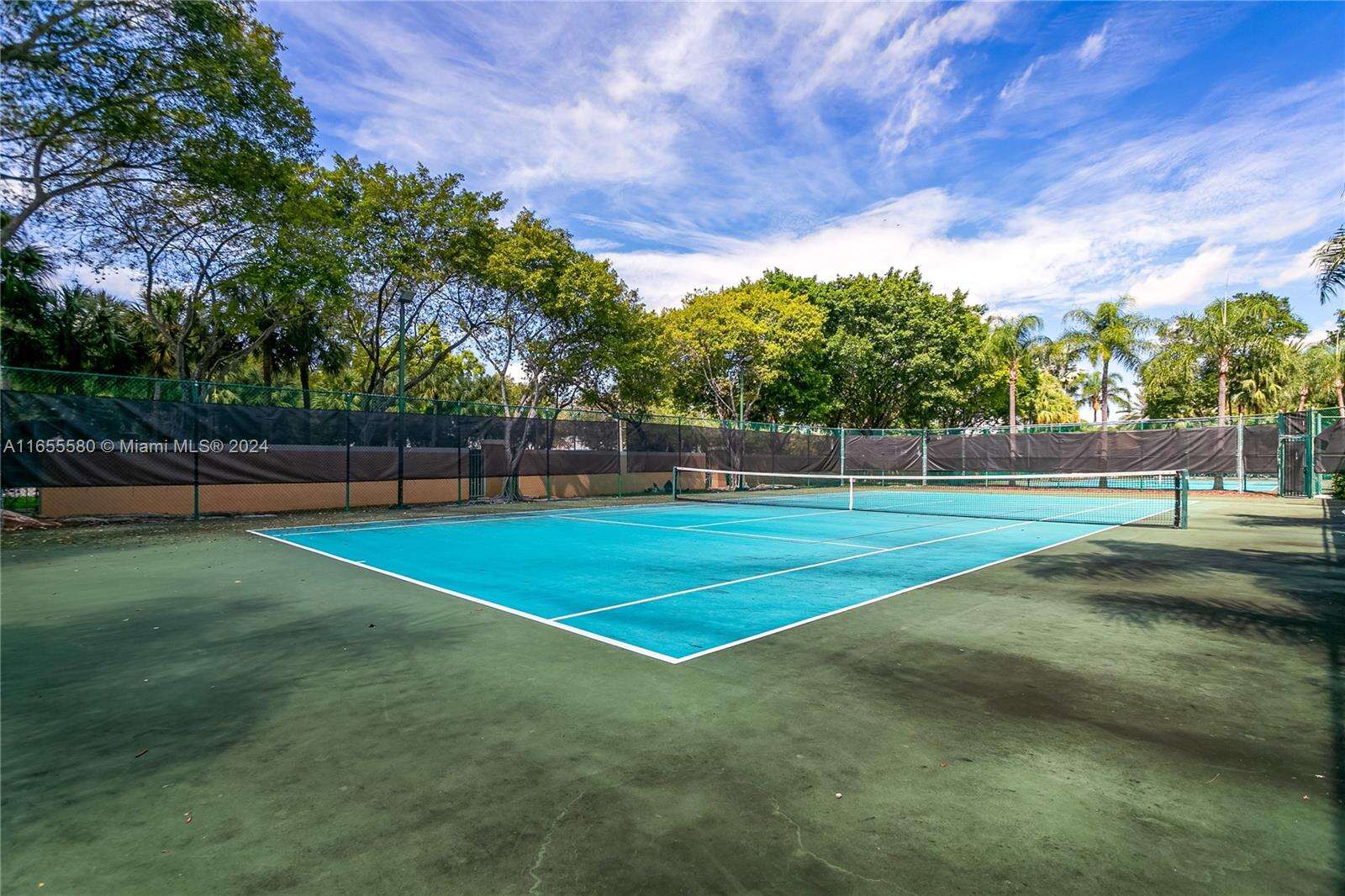 The Yacht Club At Aventura at 19701 Country Club Dr, Aventura, FL 33180 - For Rent photo 6