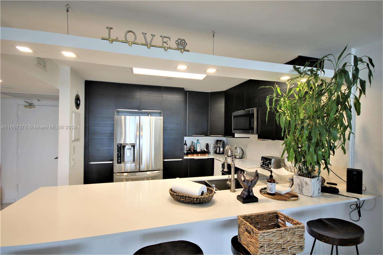 Seacoast 5151 at 5151 Collins Ave, Miami Beach, FL 33140 - For Rent photo 5