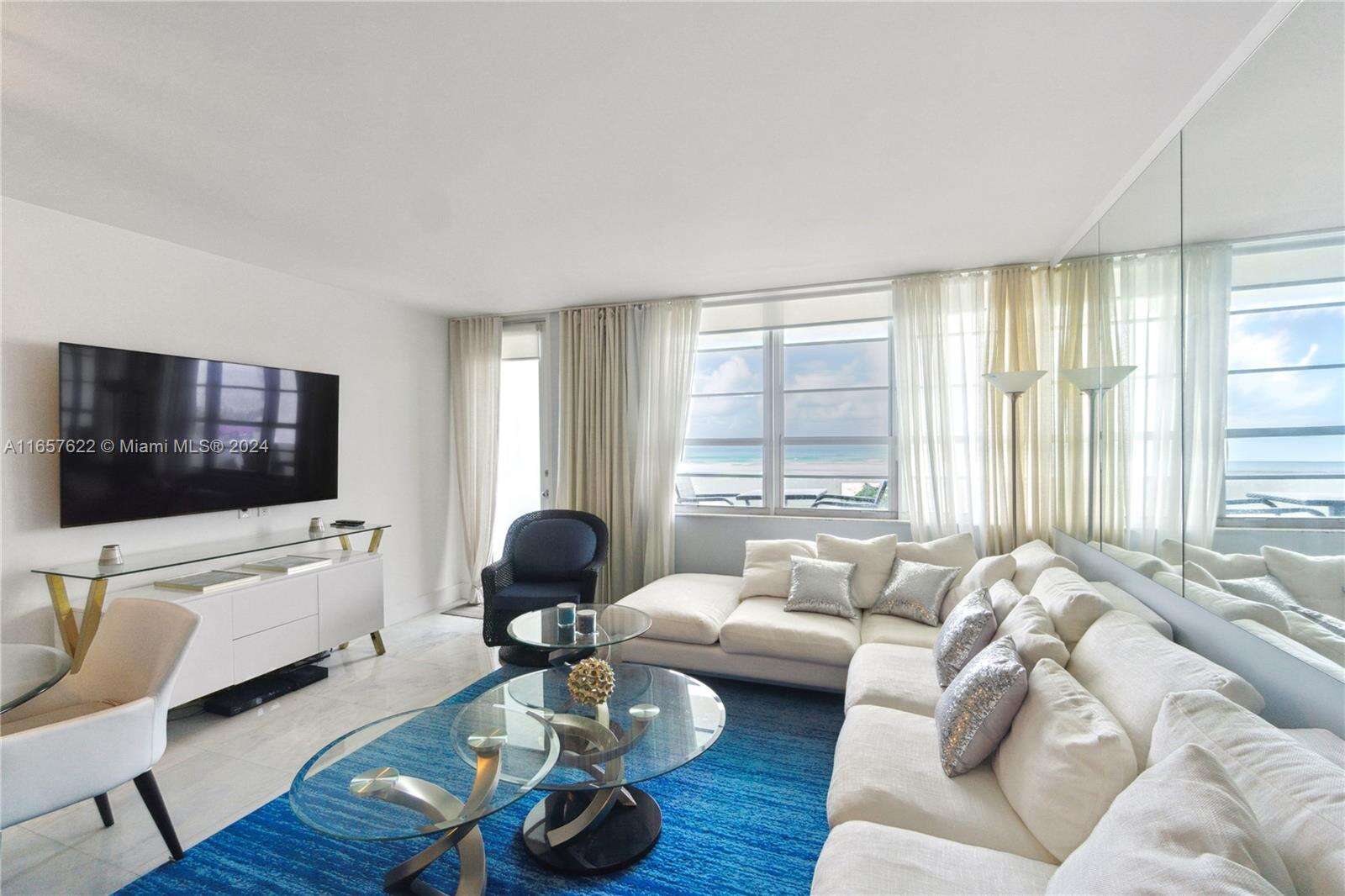 Decoplage at 100 Lincoln Rd, Miami Beach, FL 33139 - For Rent photo 3
