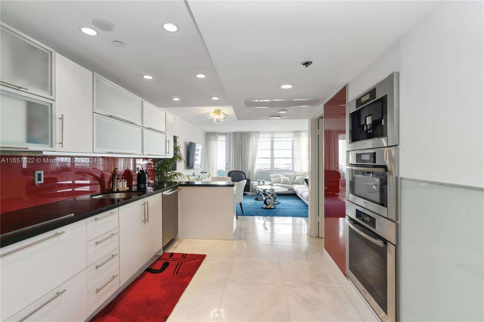 Decoplage at 100 Lincoln Rd, Miami Beach, FL 33139 - For Rent photo 8