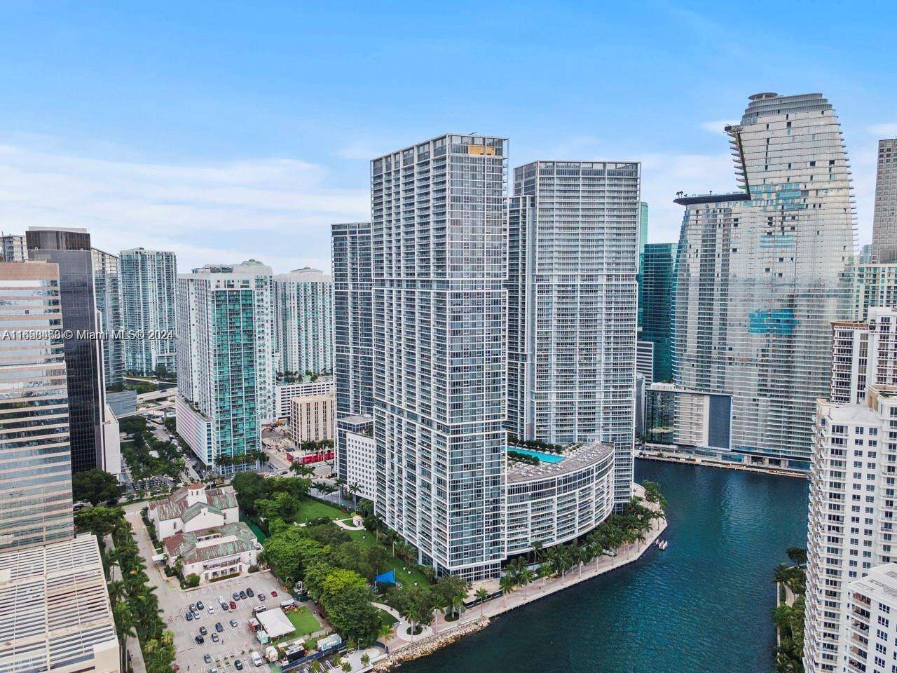 Icon Brickell 2 at 495 Brickell Ave, Miami, FL 33131 - For Rent photo 14