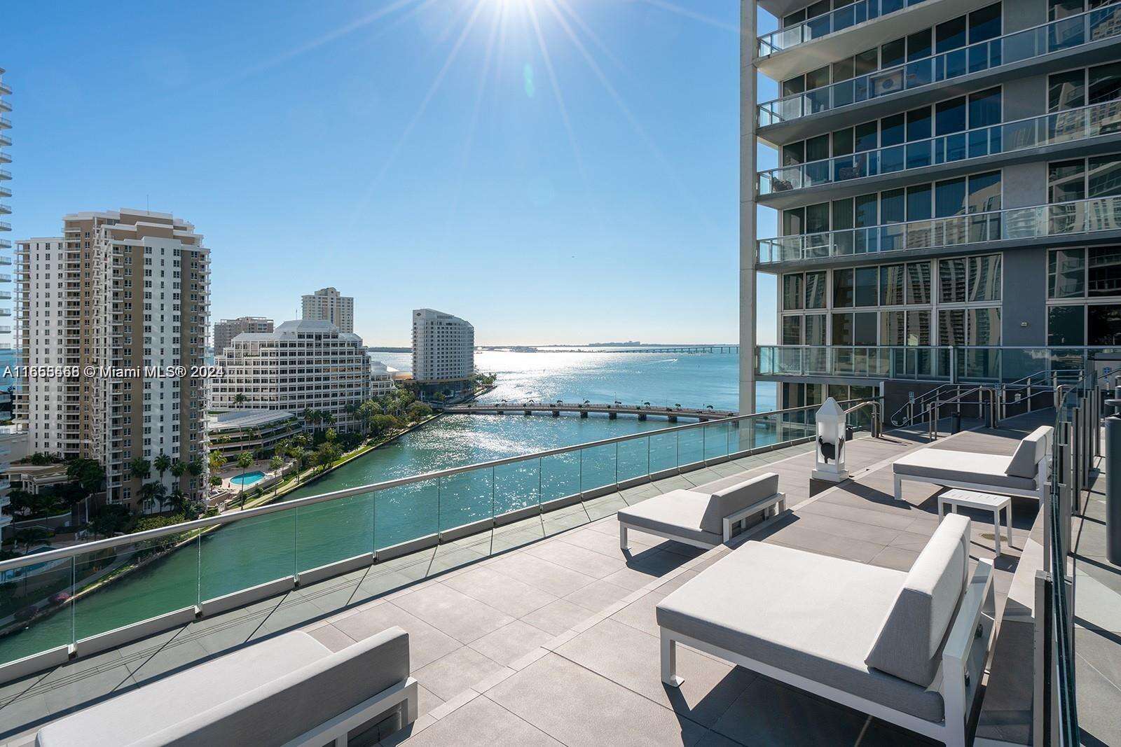 Icon Brickell 2 at 495 Brickell Ave, Miami, FL 33131 - For Rent photo 19
