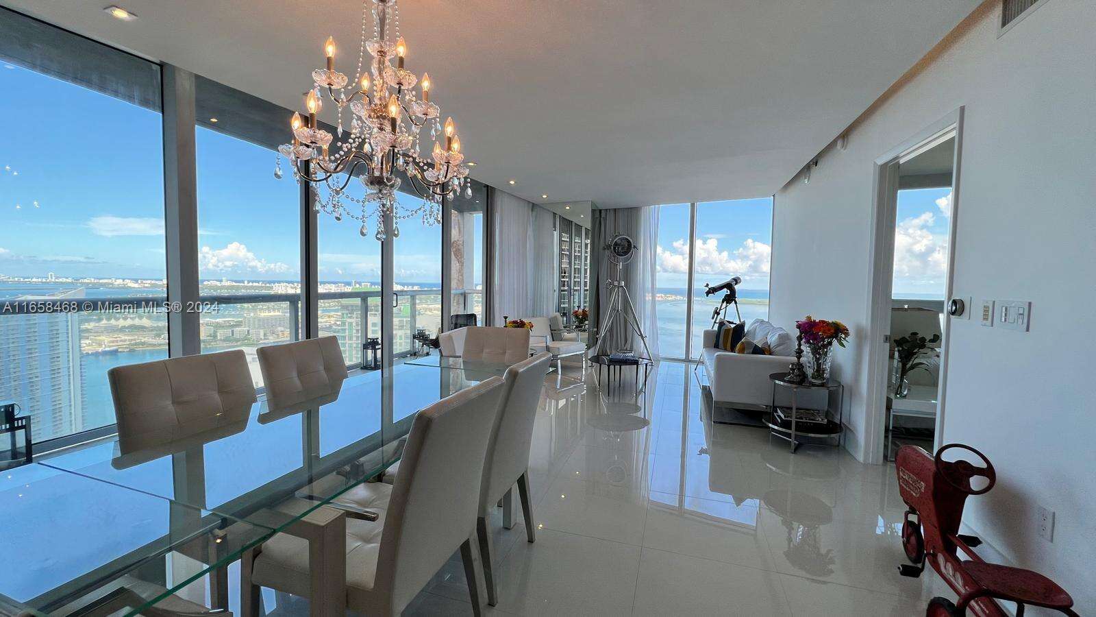 Icon Brickell 2 at 495 Brickell Ave, Miami, FL 33131 - For Rent photo 4