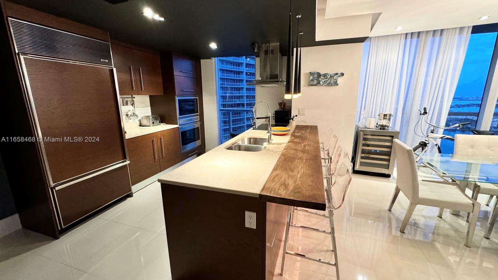 Icon Brickell 2 at 495 Brickell Ave, Miami, FL 33131 - For Rent photo 7