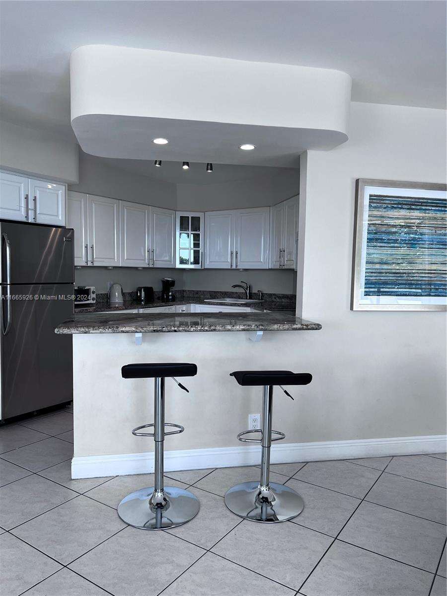 Seacoast 5151 at 5161 Collins Ave, Miami Beach, FL 33140 - For Rent photo 19