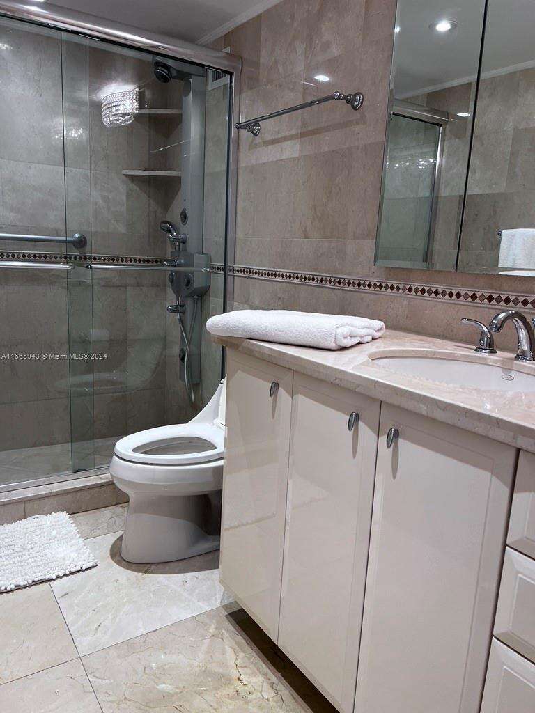 Seacoast 5151 at 5161 Collins Ave, Miami Beach, FL 33140 - For Rent photo 31