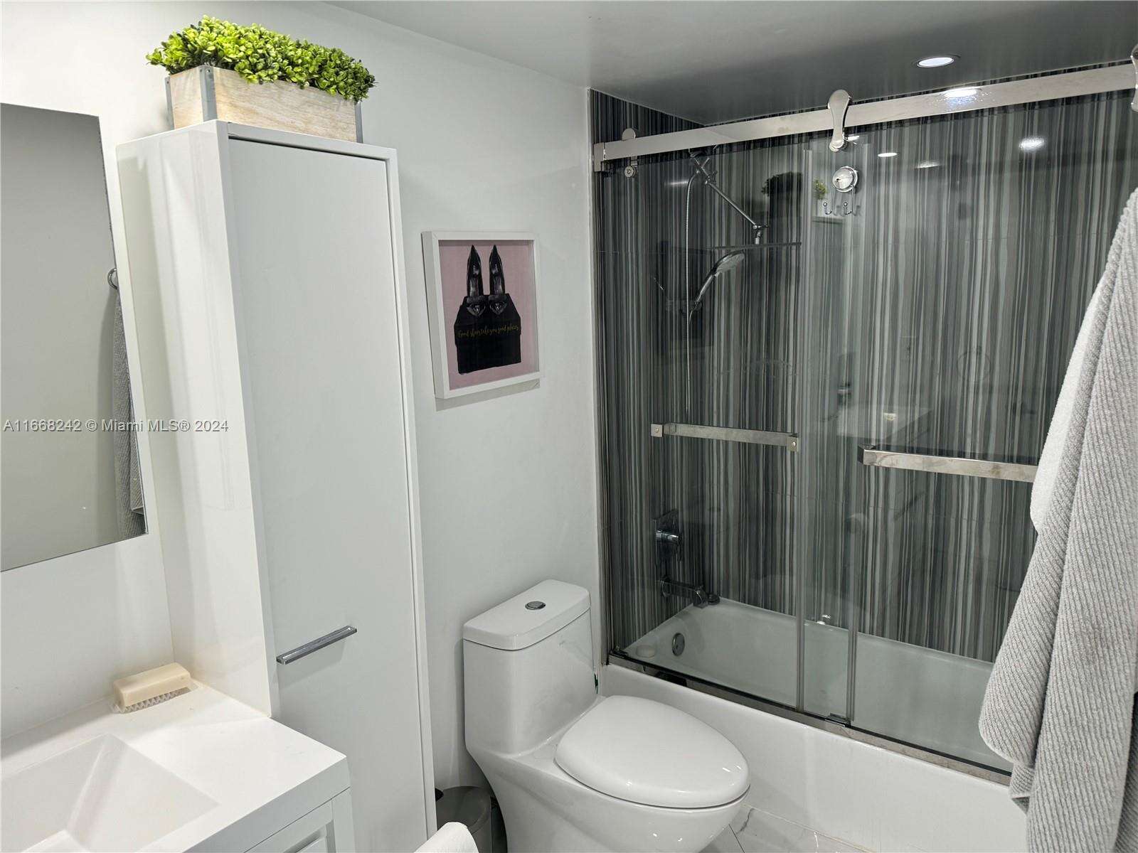 Ocean Reserve at 19370 Collins Ave, Sunny Isles Beach, FL 33160 - For Rent photo 10