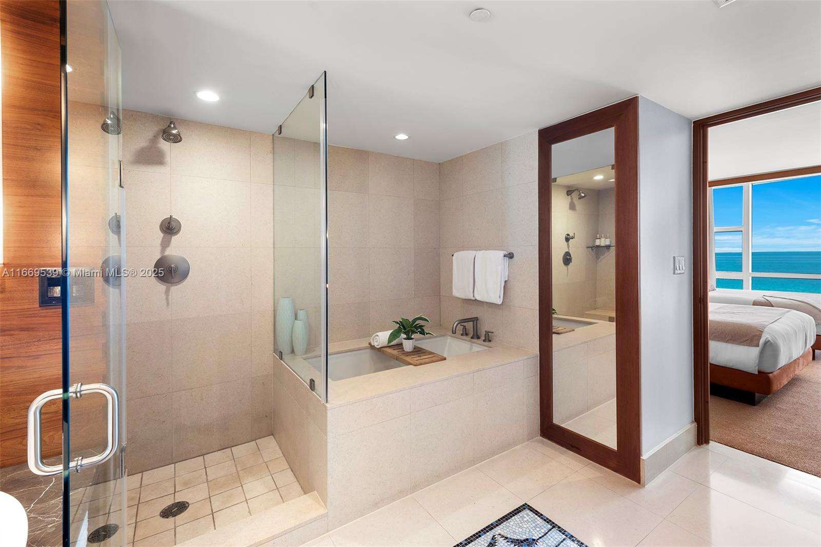 Central Carillon at Miami Beach, FL 33141 - For Rent photo 5