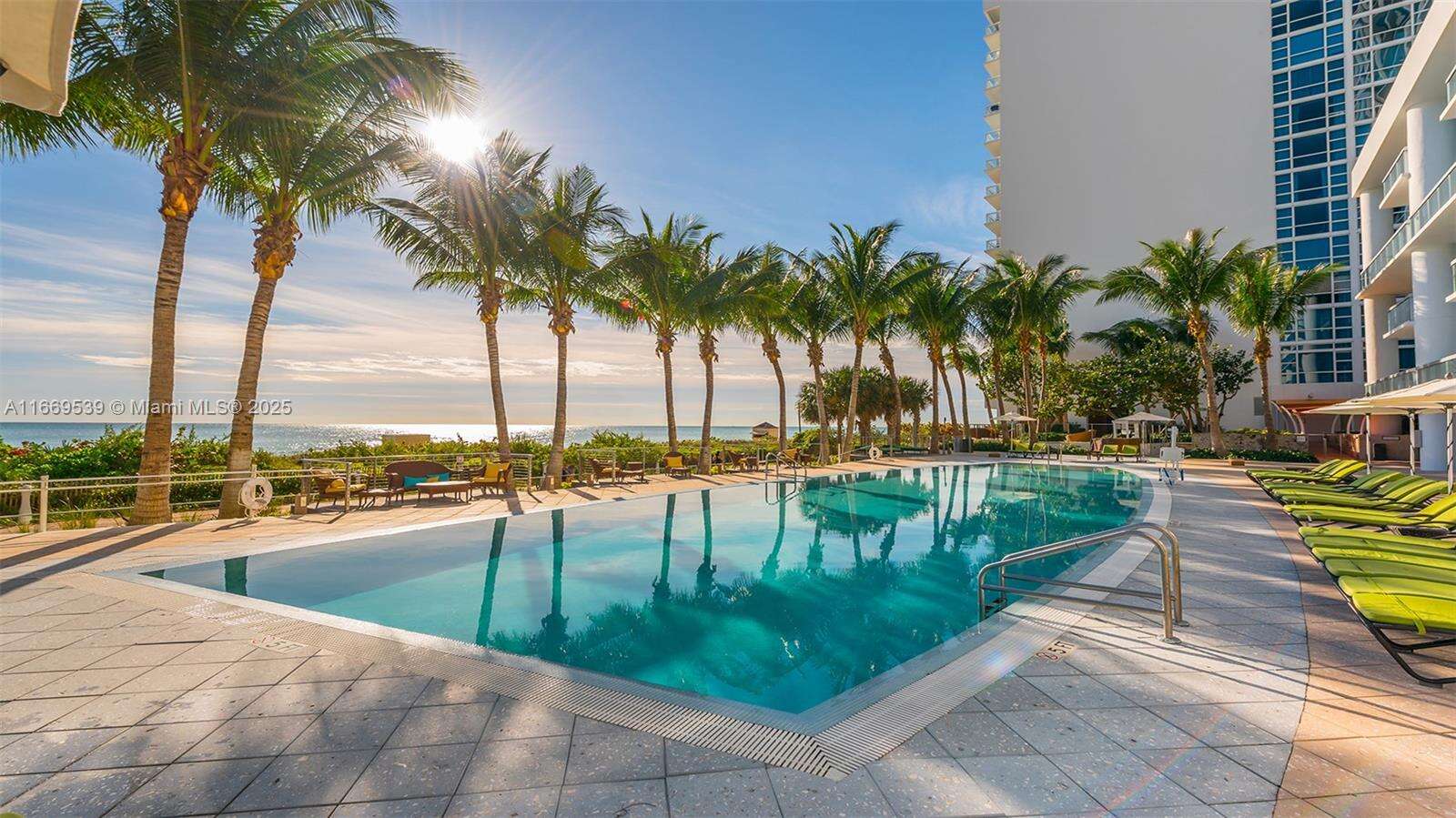 Central Carillon at Miami Beach, FL 33141 - For Rent photo 49