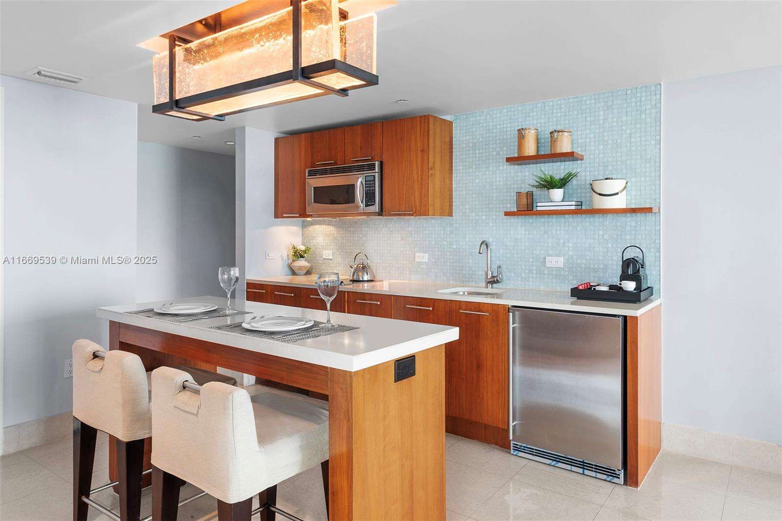 Central Carillon at Miami Beach, FL 33141 - For Rent photo 10