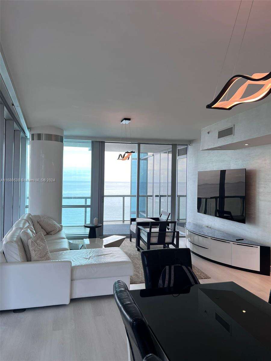 Jade Ocean at 17121 Collins Ave, Sunny Isles Beach, FL 33160 - For Rent photo 3