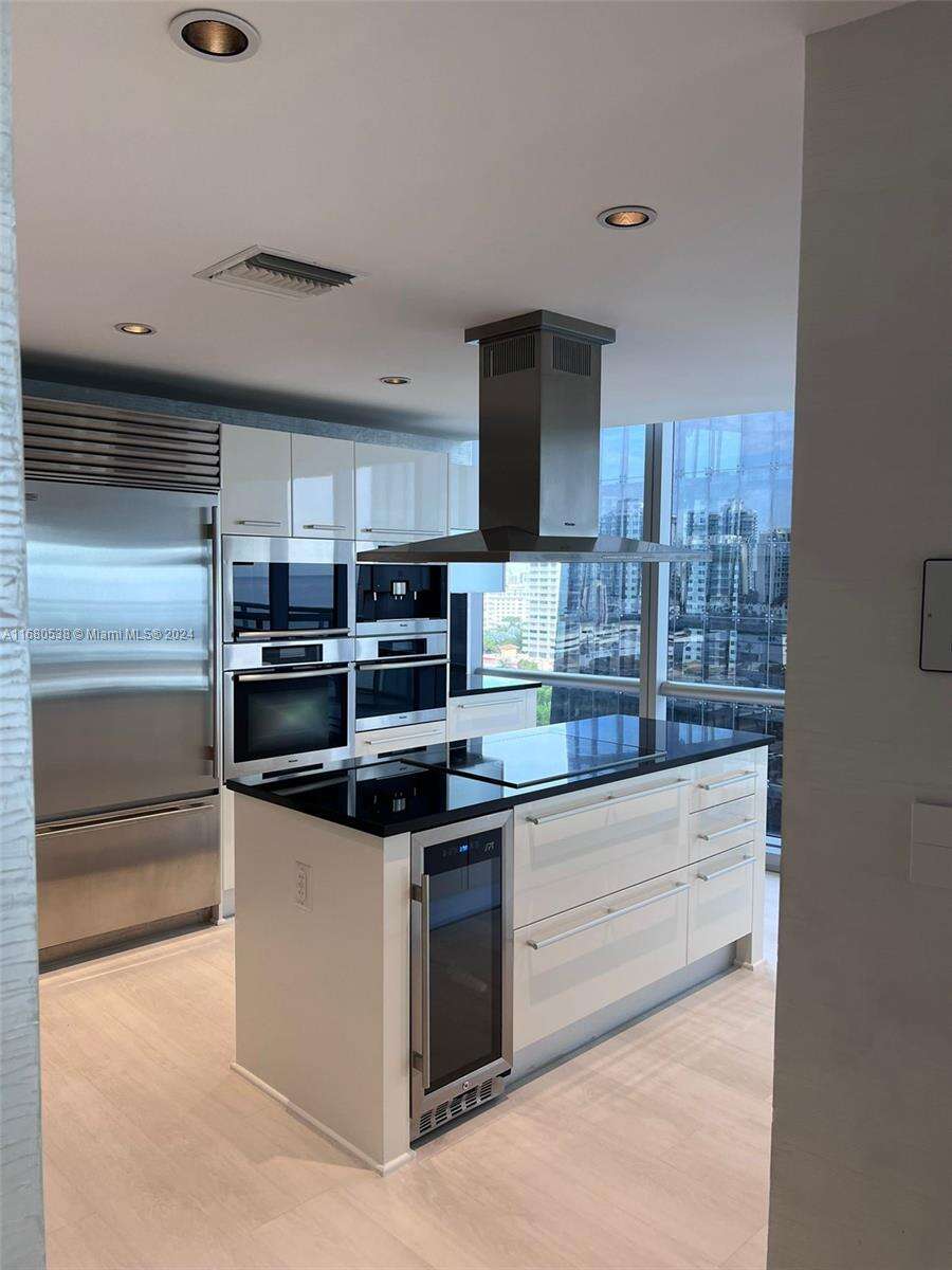 Jade Ocean at 17121 Collins Ave, Sunny Isles Beach, FL 33160 - For Rent photo 5
