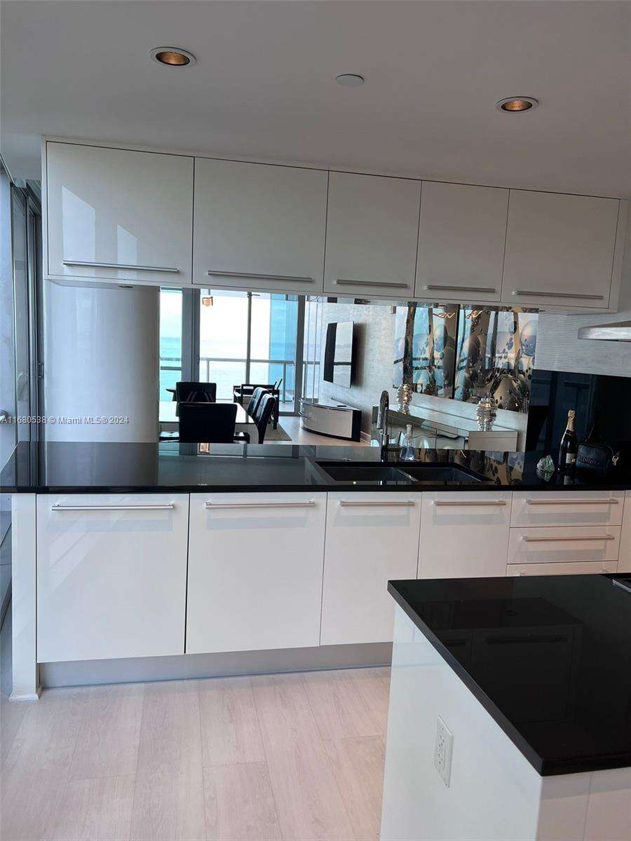 Jade Ocean at 17121 Collins Ave, Sunny Isles Beach, FL 33160 - For Rent photo 8