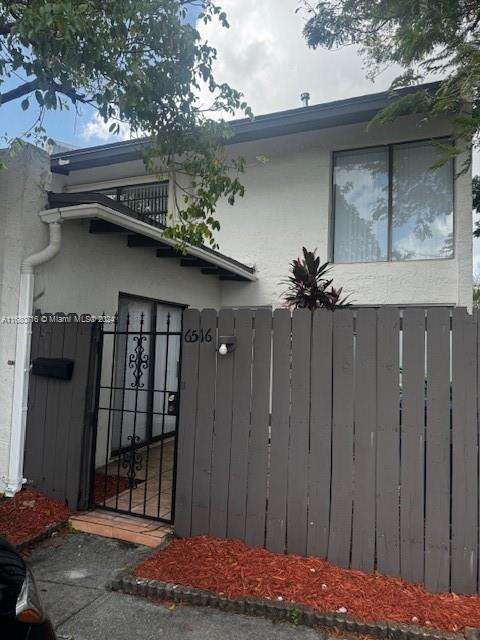 SNAPPER CREEK TOWNHOUSES SEC PB