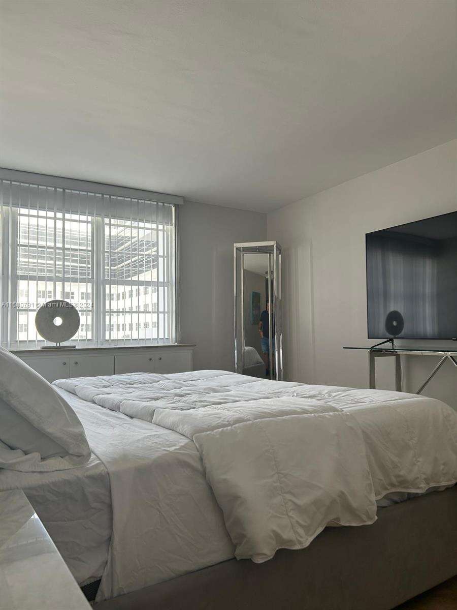 Decoplage at 100 Lincoln Rd, Miami Beach, FL 33139 - For Rent photo 19
