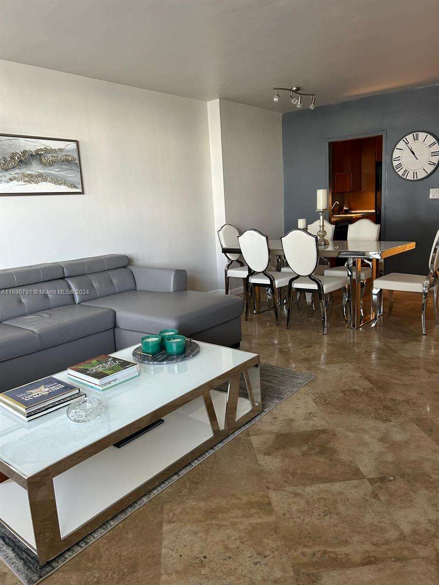 Decoplage at 100 Lincoln Rd, Miami Beach, FL 33139 - For Rent photo 3