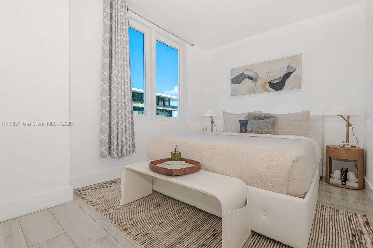 Roney Palace at 2301 Collins Ave, Miami Beach, FL 33139 - For Rent photo 17