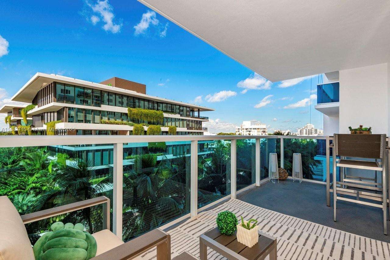Roney Palace at 2301 Collins Ave, Miami Beach, FL 33139 - For Rent photo 26