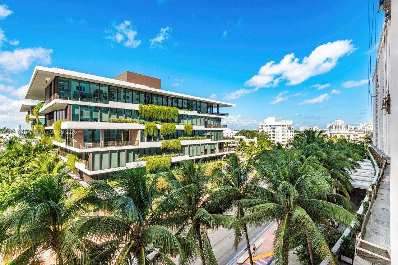 Roney Palace at 2301 Collins Ave, Miami Beach, FL 33139 - For Rent photo 29