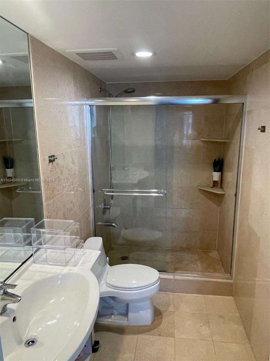 The Beach Club Two at 1830 Ocean Dr, Hallandale Beach, FL 33009 - For Rent photo 16