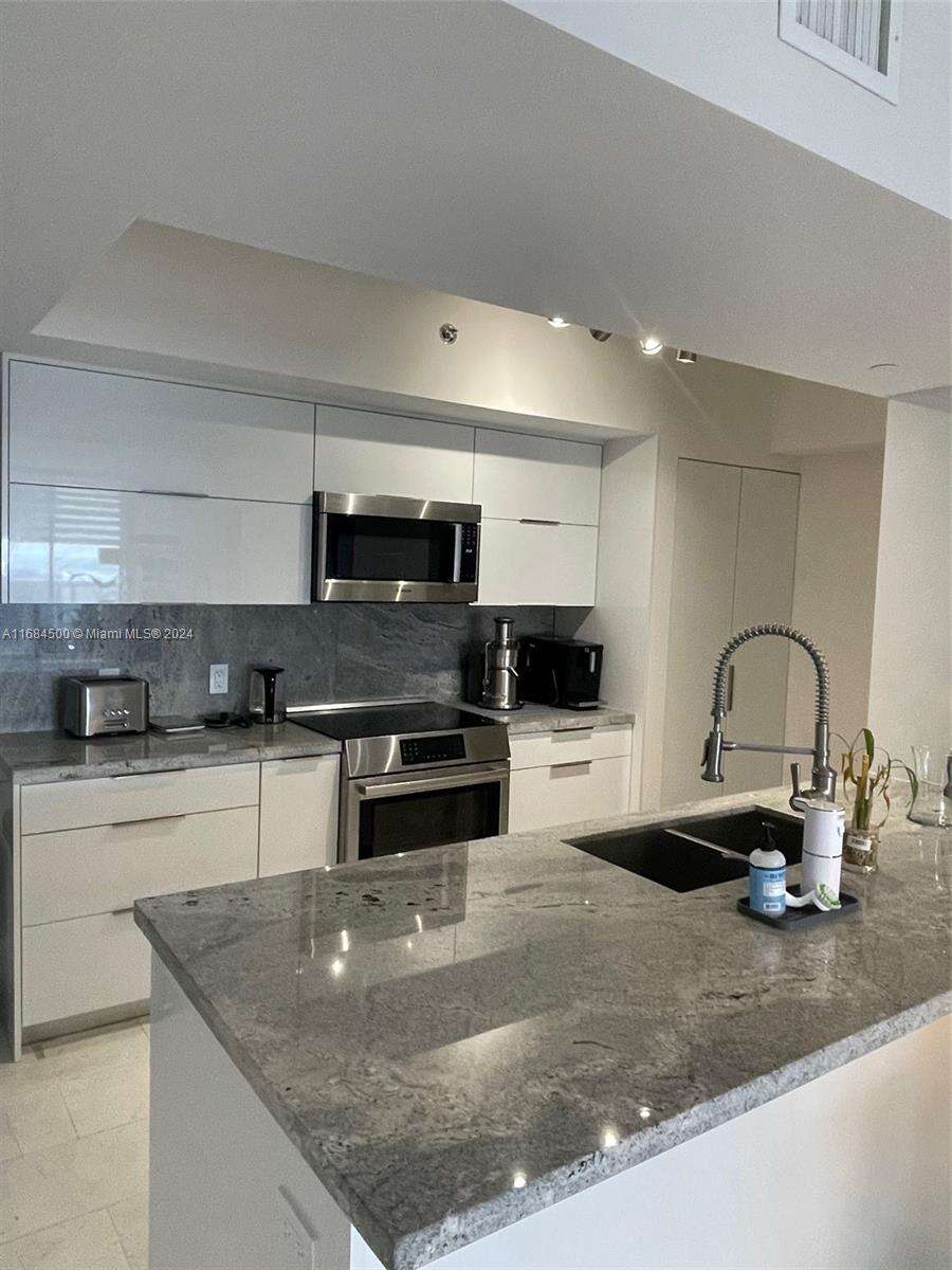 The Beach Club Two at 1830 Ocean Dr, Hallandale Beach, FL 33009 - For Rent photo 4