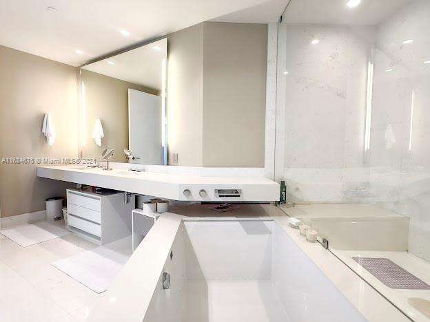 Porsche Design Tower at 18555 Collins Ave, Sunny Isles Beach, FL 33160 - For Rent photo 13
