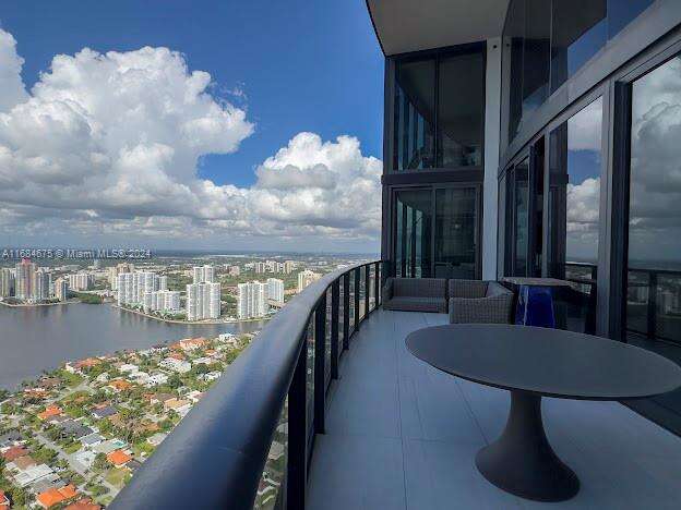 Porsche Design Tower at 18555 Collins Ave, Sunny Isles Beach, FL 33160 - For Rent photo 37