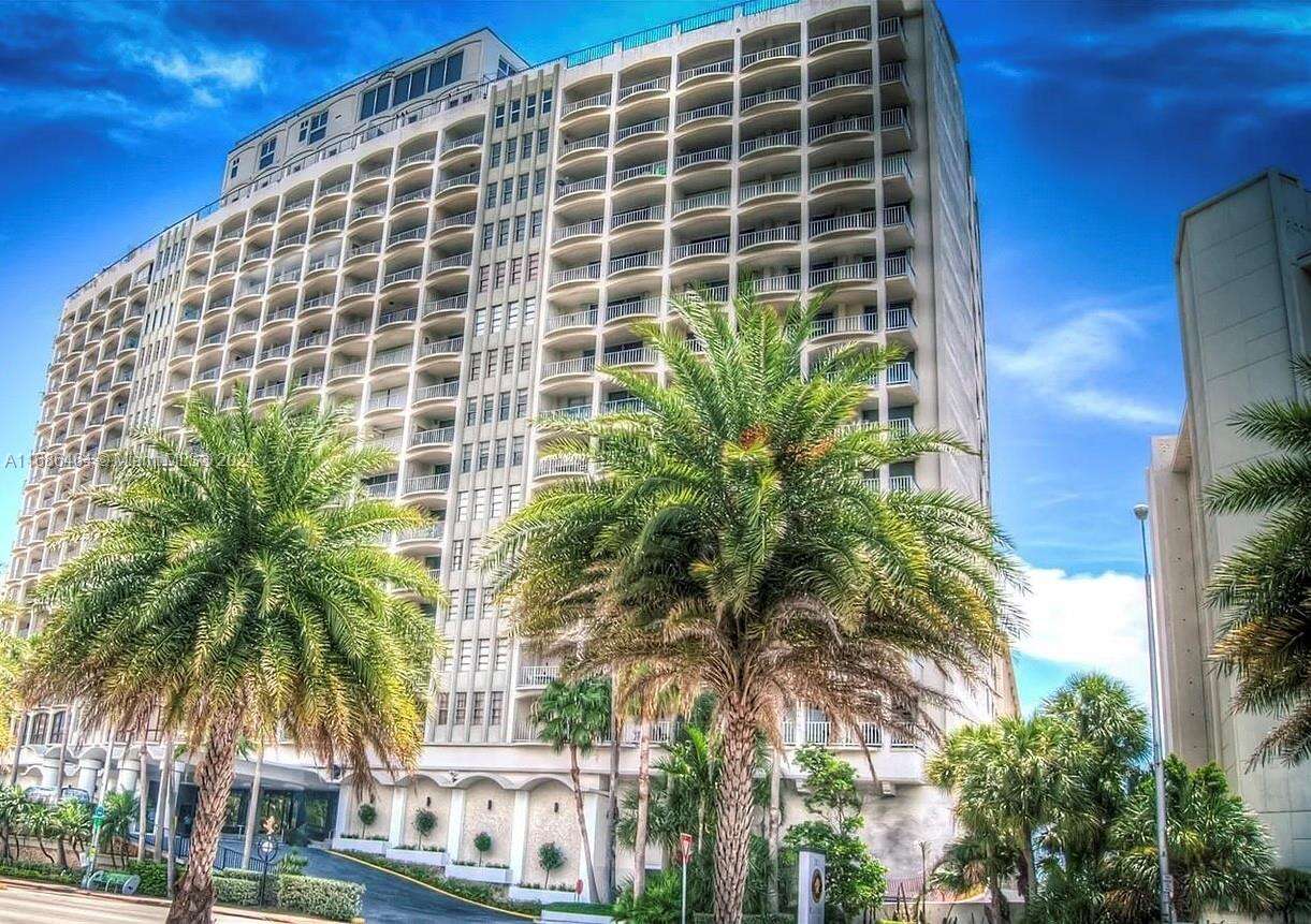 The Carriage House at 5401 Collins Ave, Miami Beach, FL 33140 - For Rent photo 1