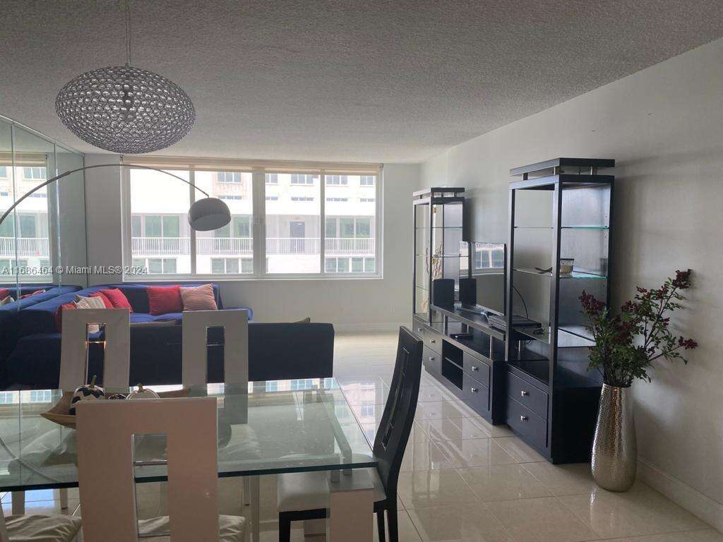 The Carriage House at 5401 Collins Ave, Miami Beach, FL 33140 - For Rent photo 14