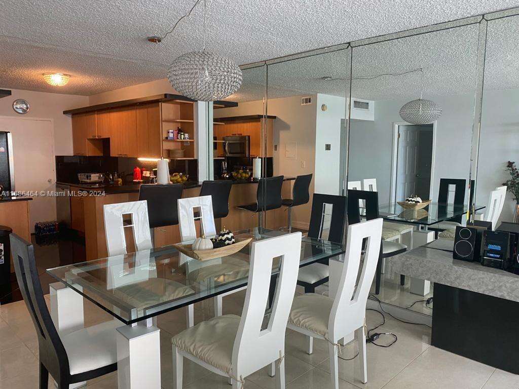 The Carriage House at 5401 Collins Ave, Miami Beach, FL 33140 - For Rent photo 18