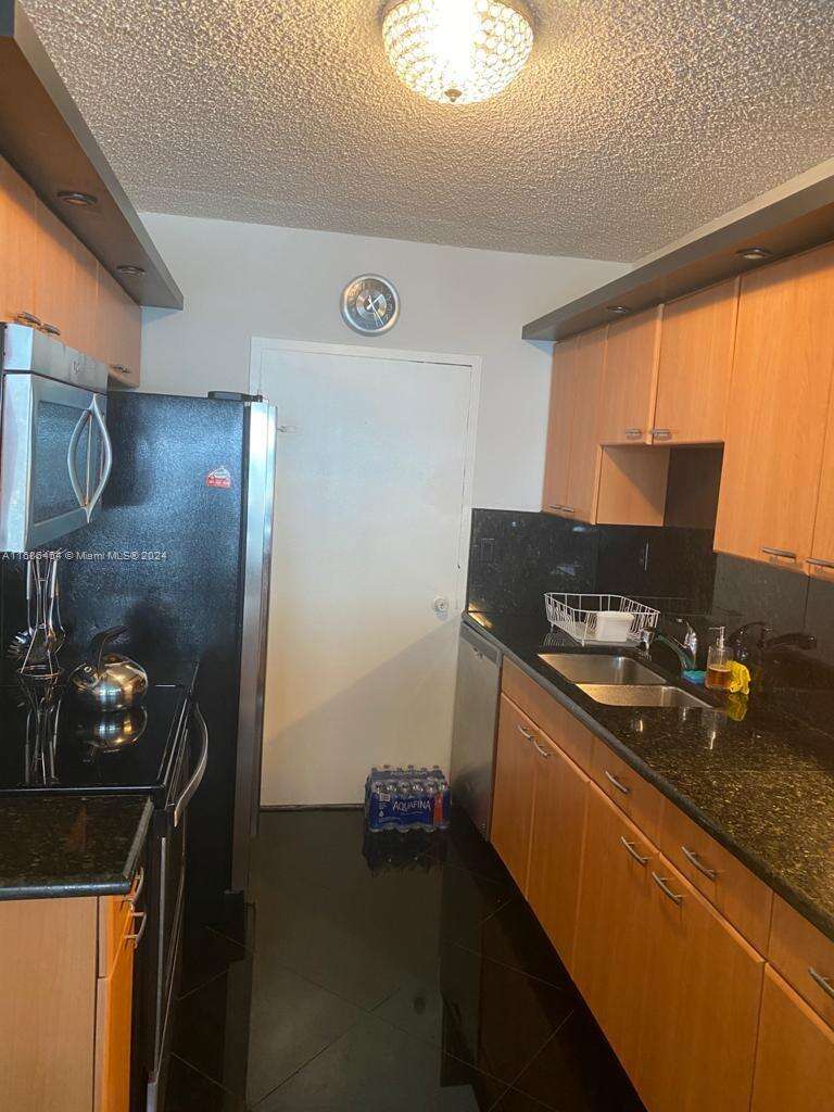 The Carriage House at 5401 Collins Ave, Miami Beach, FL 33140 - For Rent photo 23