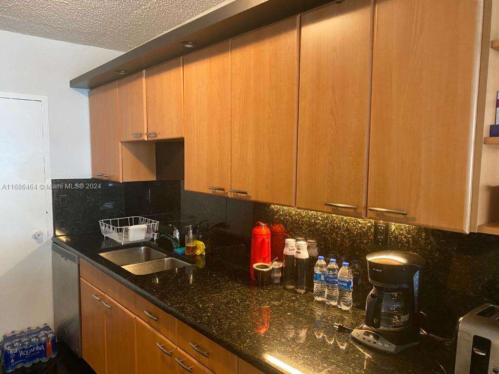 The Carriage House at 5401 Collins Ave, Miami Beach, FL 33140 - For Rent photo 25