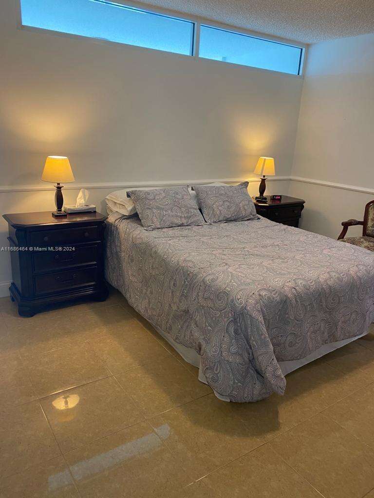 The Carriage House at 5401 Collins Ave, Miami Beach, FL 33140 - For Rent photo 27