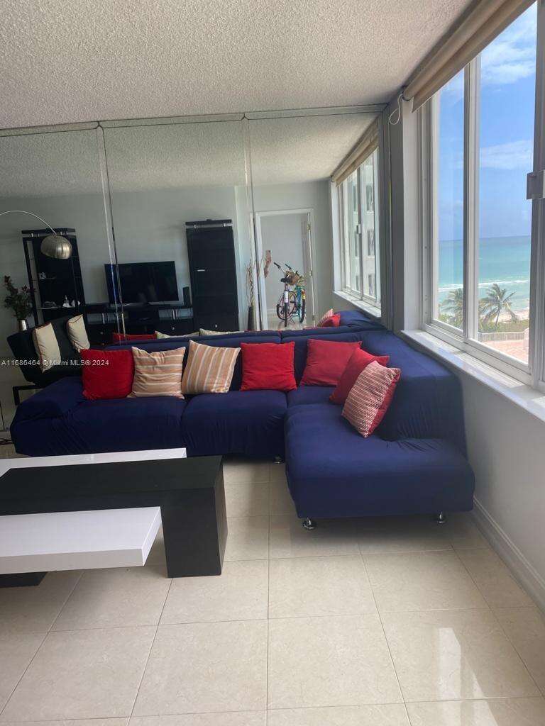 The Carriage House at 5401 Collins Ave, Miami Beach, FL 33140 - For Rent photo 4