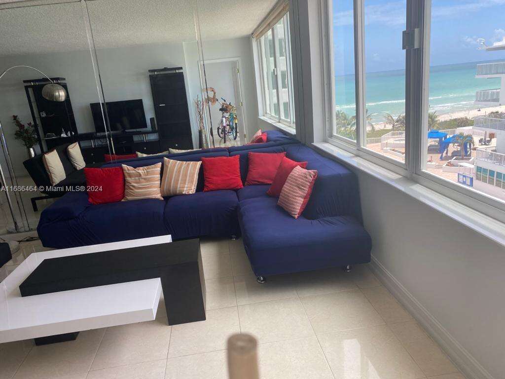 The Carriage House at 5401 Collins Ave, Miami Beach, FL 33140 - For Rent photo 5