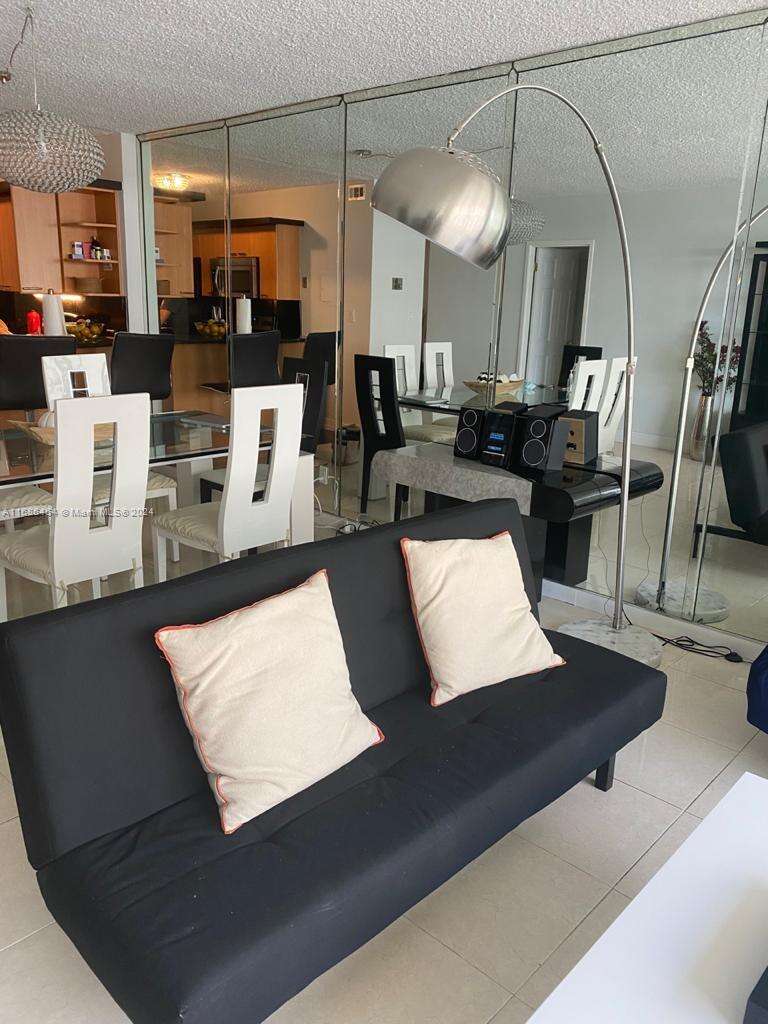 The Carriage House at 5401 Collins Ave, Miami Beach, FL 33140 - For Rent photo 8