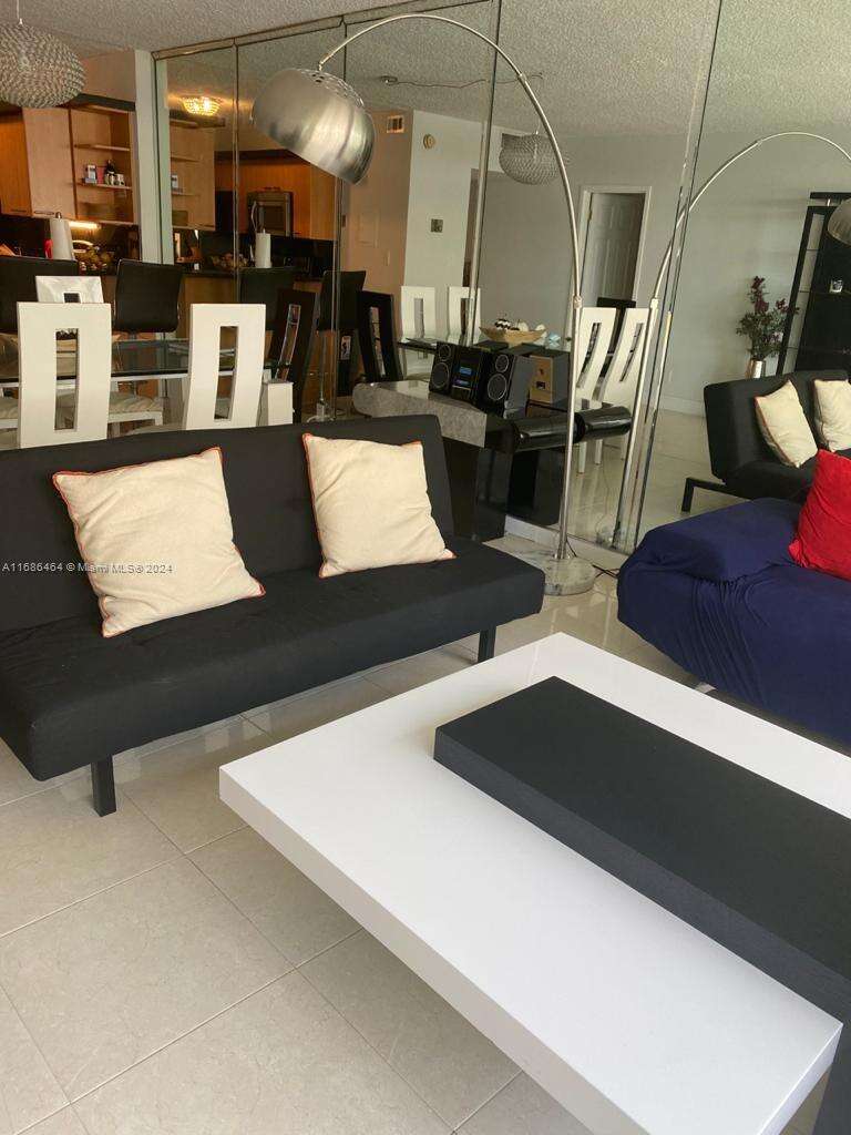 The Carriage House at 5401 Collins Ave, Miami Beach, FL 33140 - For Rent photo 9
