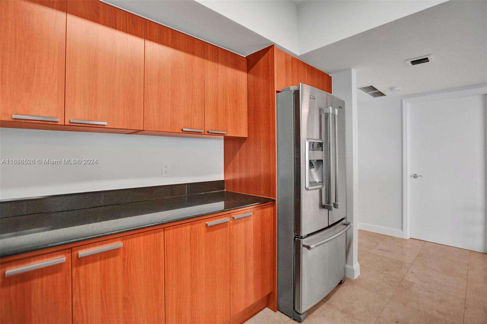 La Perla at 16699 Collins Ave, Sunny Isles Beach, FL 33160 - For Rent photo 21