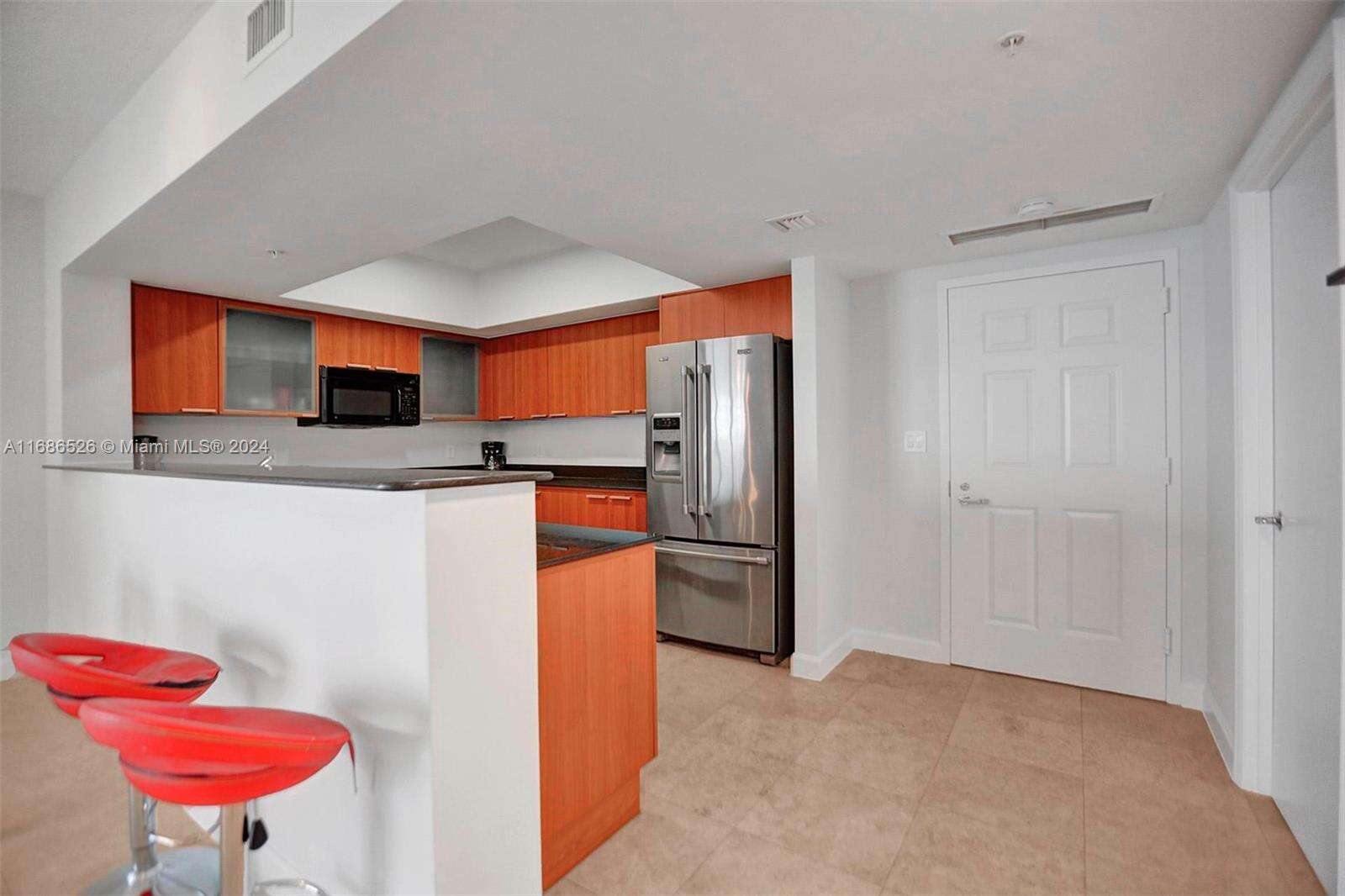 La Perla at 16699 Collins Ave, Sunny Isles Beach, FL 33160 - For Rent photo 22