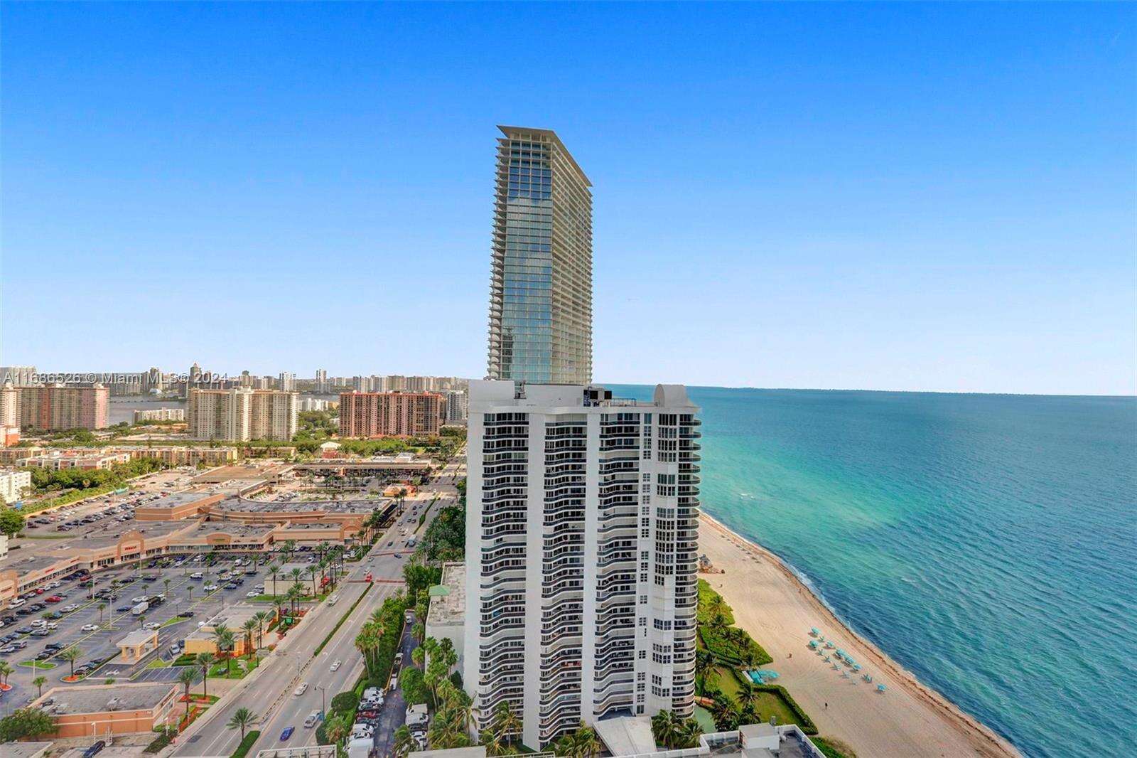 La Perla at 16699 Collins Ave, Sunny Isles Beach, FL 33160 - For Rent photo 35