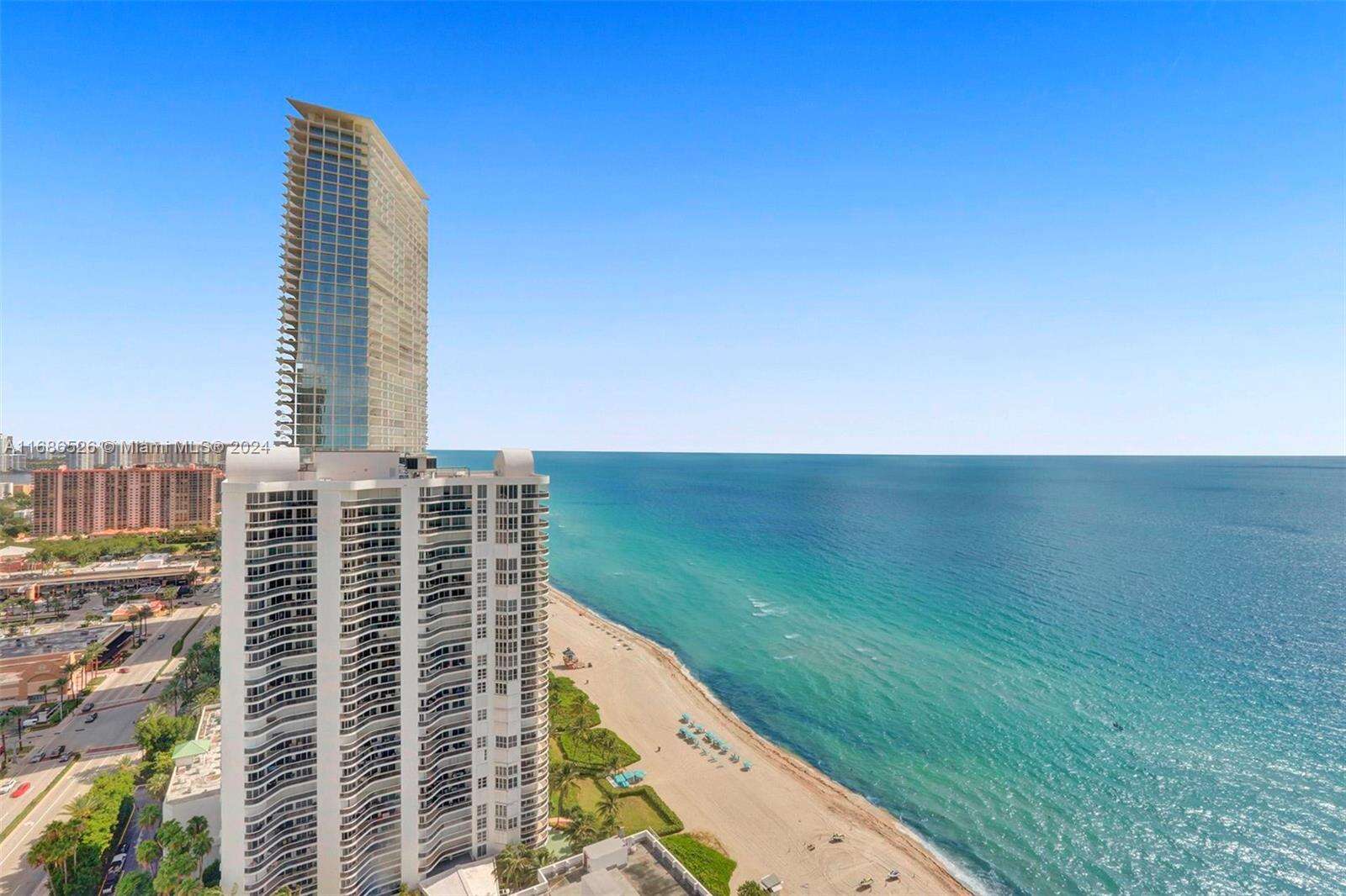 La Perla at 16699 Collins Ave, Sunny Isles Beach, FL 33160 - For Rent photo 8