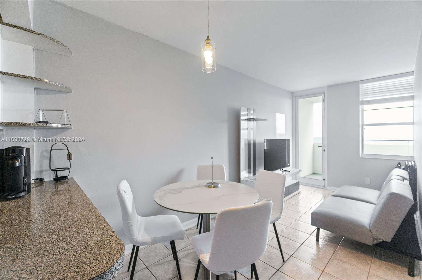 Decoplage at 100 Lincoln Rd, Miami Beach, FL 33139 - For Rent photo 4
