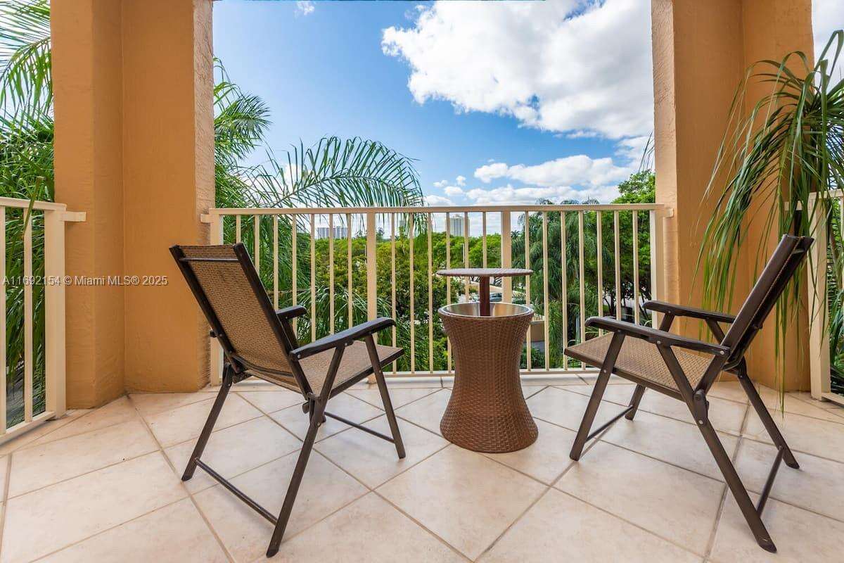 The Yacht Club At Aventura at 19999 Country Club Dr, Aventura, FL 33180 - For Rent photo 13