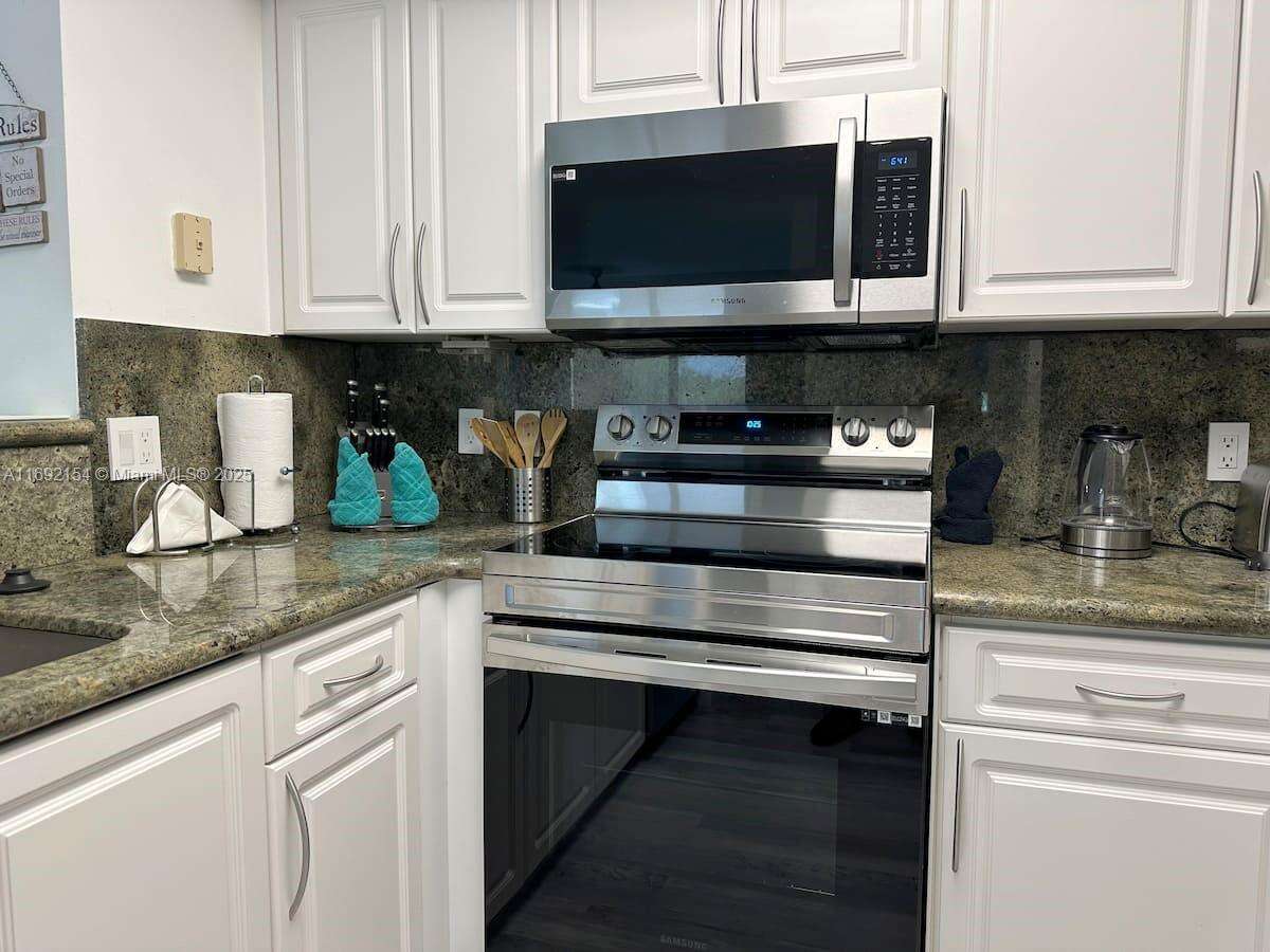 The Yacht Club At Aventura at 19999 Country Club Dr, Aventura, FL 33180 - For Rent photo 16