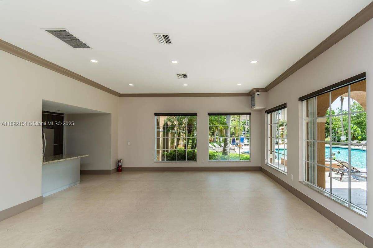 The Yacht Club At Aventura at 19999 Country Club Dr, Aventura, FL 33180 - For Rent photo 33