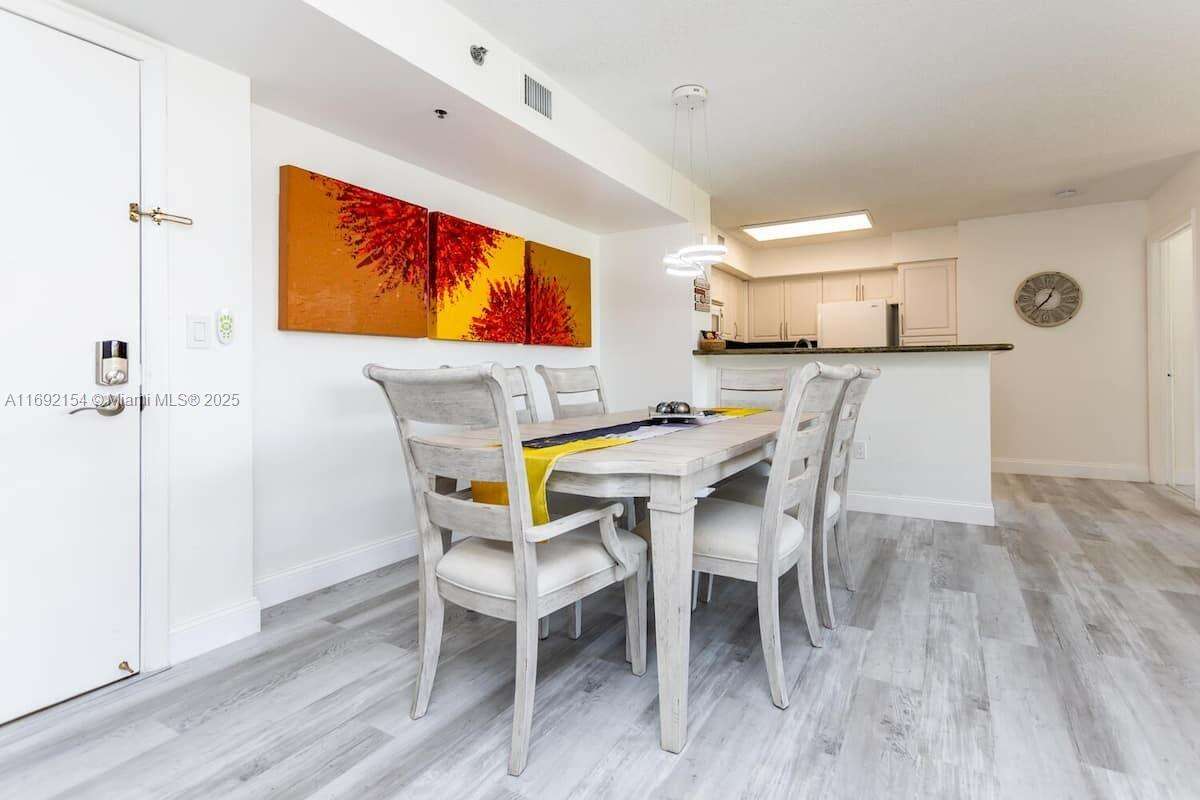 The Yacht Club At Aventura at 19999 Country Club Dr, Aventura, FL 33180 - For Rent photo 5