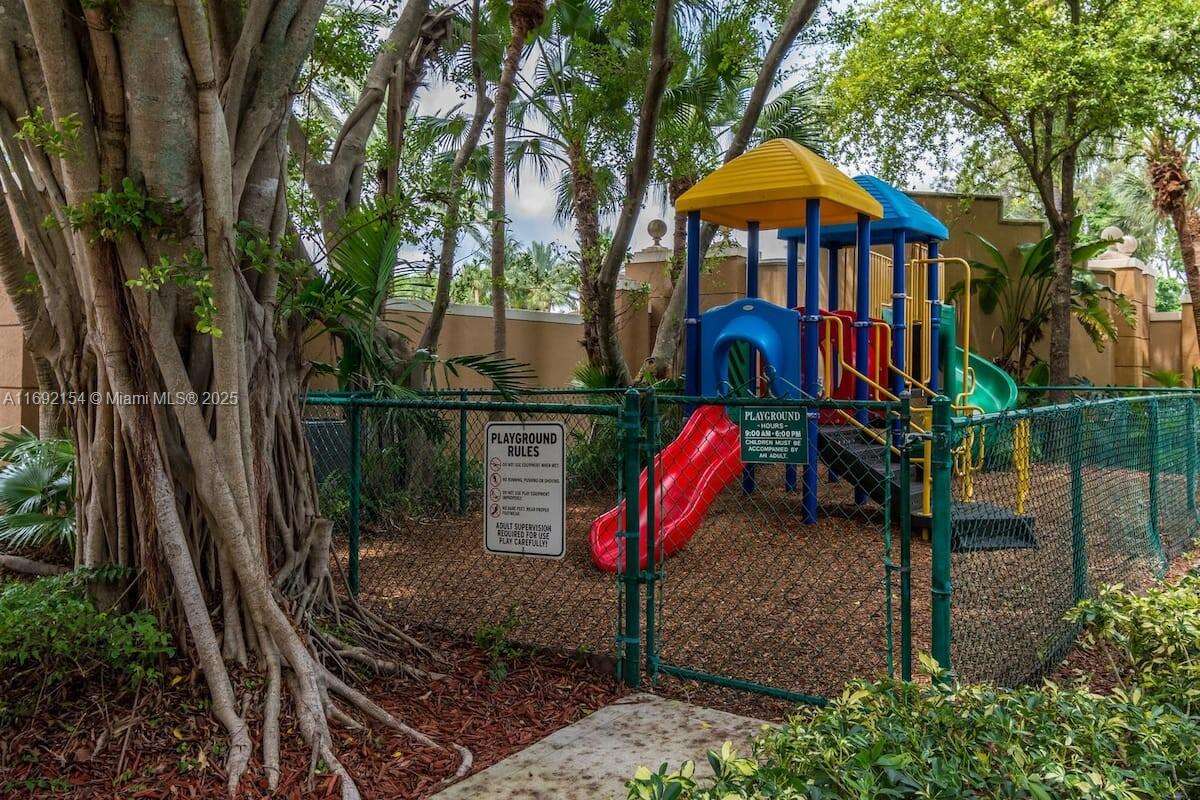 The Yacht Club At Aventura at 19999 Country Club Dr, Aventura, FL 33180 - For Rent photo 44
